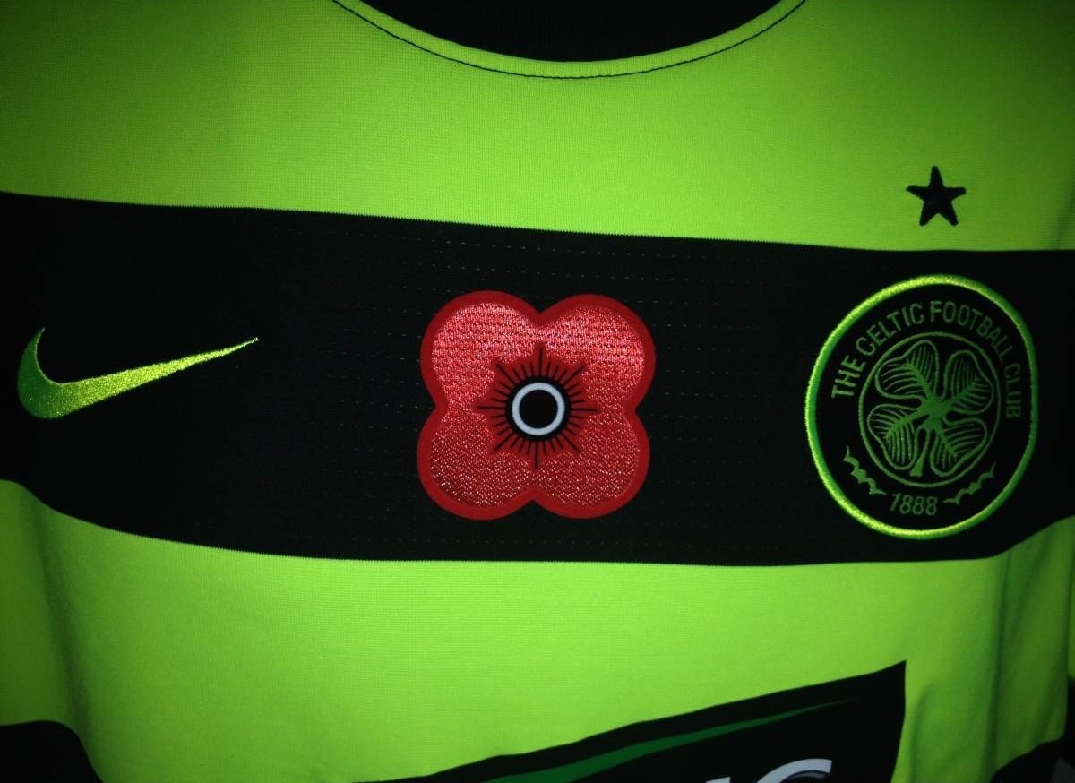 Loovens_Poppy_Close