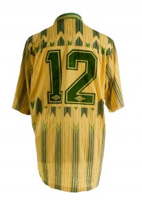 tommy-coyne-away-1989-90-rear